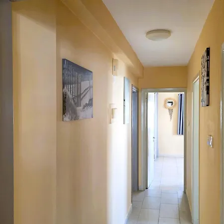 Comfy And Exquisite In A Shared 3br Near Main Harbor, Center דירה *