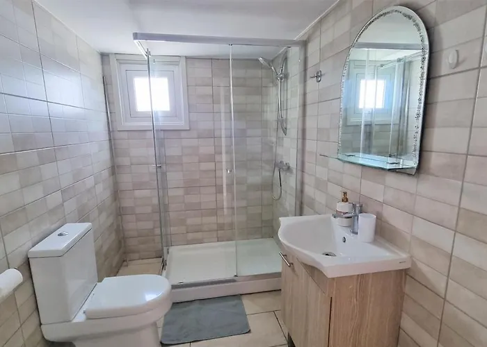 Апартаменты Comfy And Exquisite In A Shared 3br Near Main Harbor, Center Ларнака