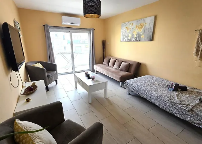 Appartement Comfy And Exquisite In A Shared 3br Near Main Harbor, Center *