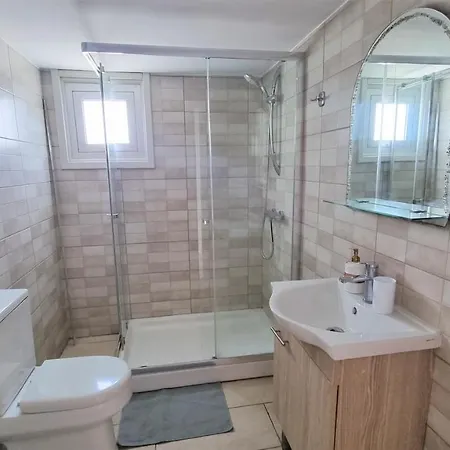 公寓 Comfy And Exquisite In A Shared 3br Near Main Harbor, Center 拉纳卡