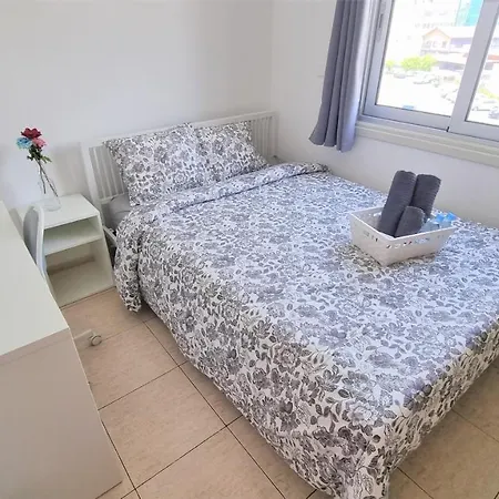 Comfy And Exquisite In A Shared 3br Near Main Harbor, Center * 拉纳卡